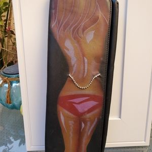 Noir One Of A Kind Black Leather Clutch